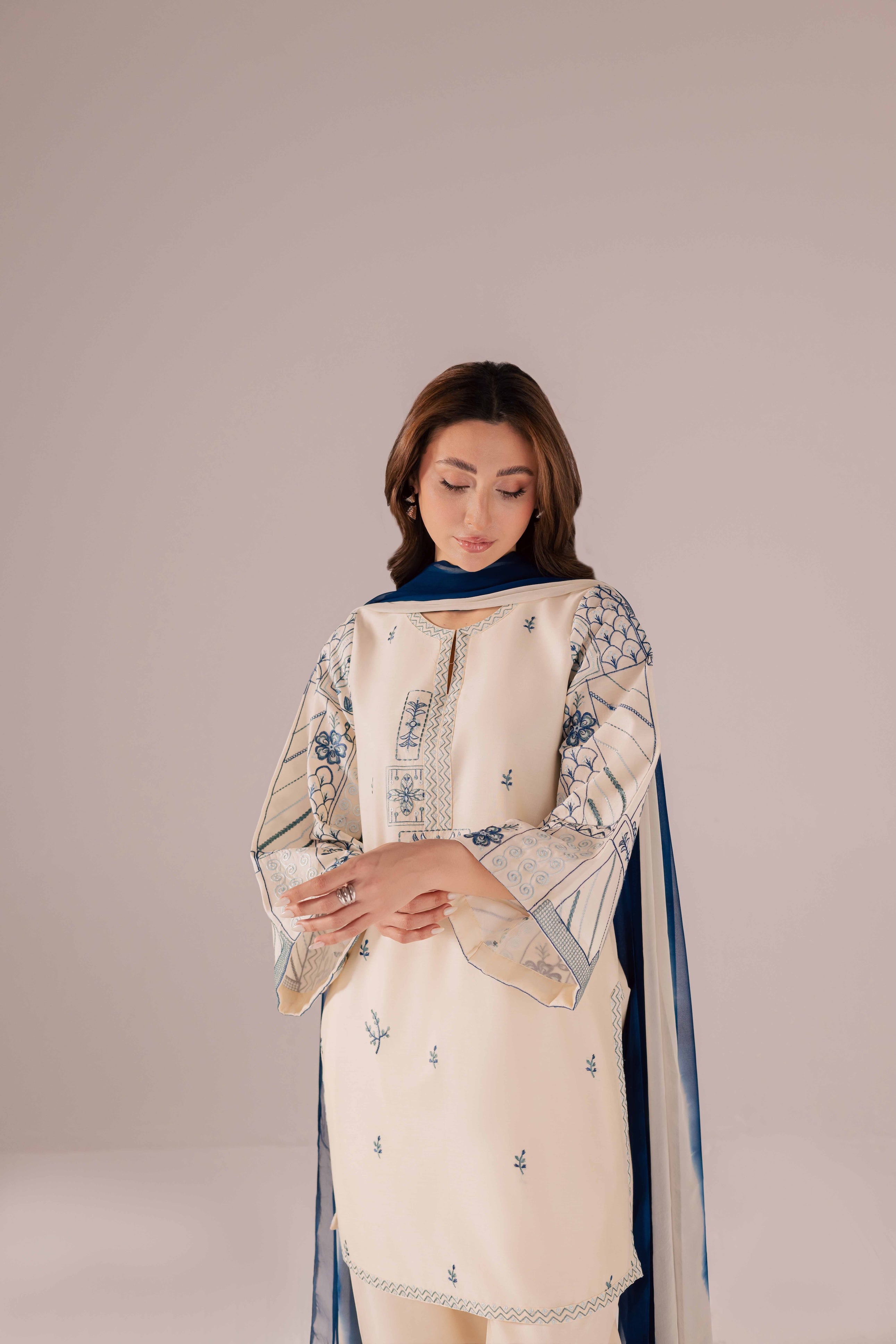 Skylight - Premium Offwhite Embroidered - READY TO WEAR - LAWN 2PC SET