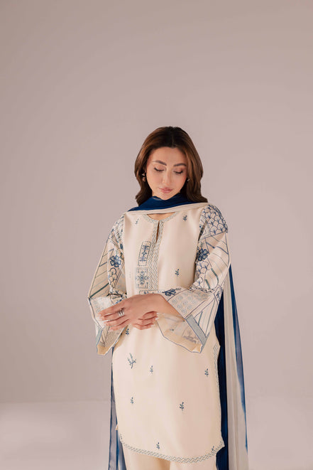 Skylight - Premium Offwhite Embroidered - READY TO WEAR - LAWN 2PC SET